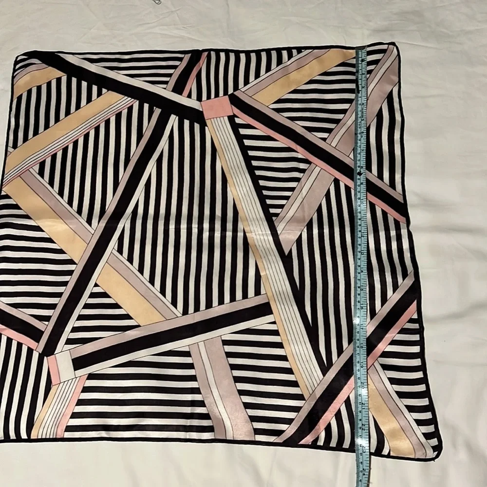 Scarf, polyester - Picture 4 of 4